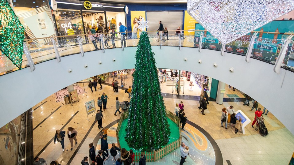 Mantenimiento de suelos en centros comerciales